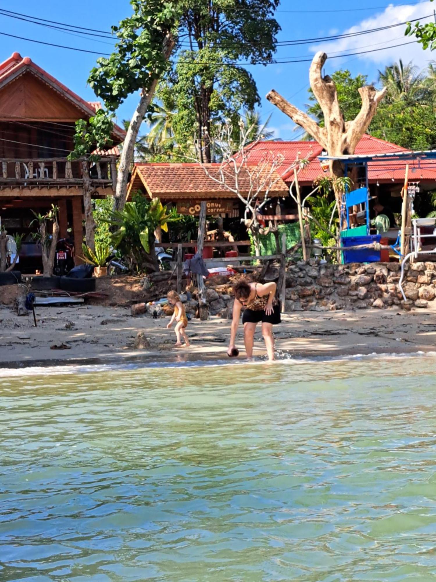 Coconut Corner Villa Ко Яо Ной Екстериор снимка